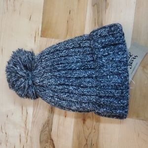 NWT - Michael Stars poms away beanie